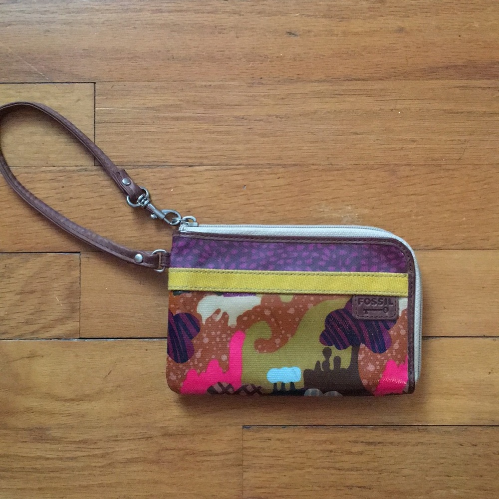 Fossil key-per wristlet wallet